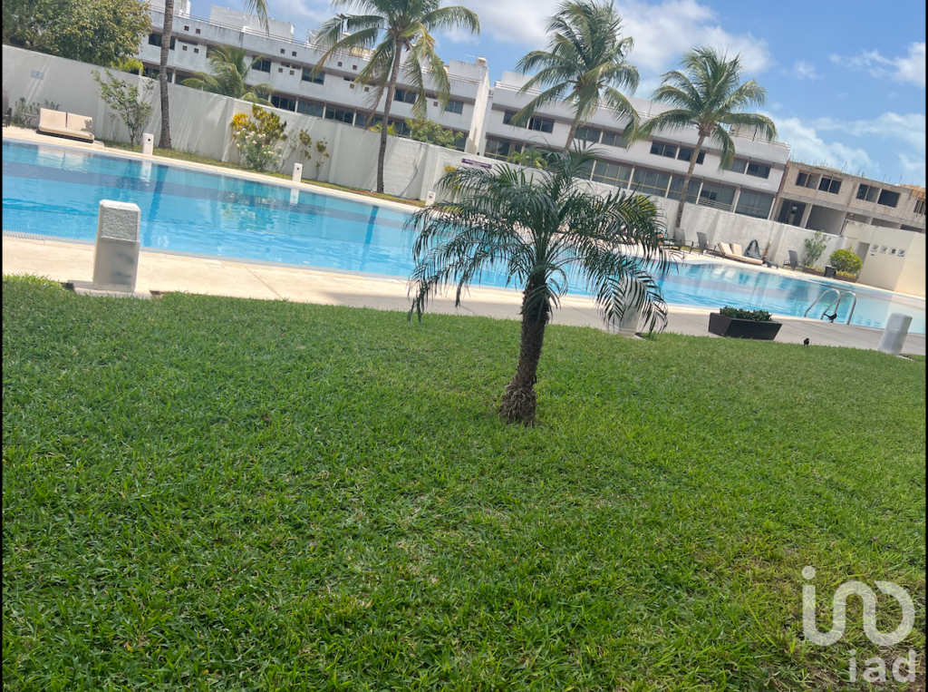 Departamento Amueblado en Renta en Cancún  SM 40  2 Recámaras  $17,000