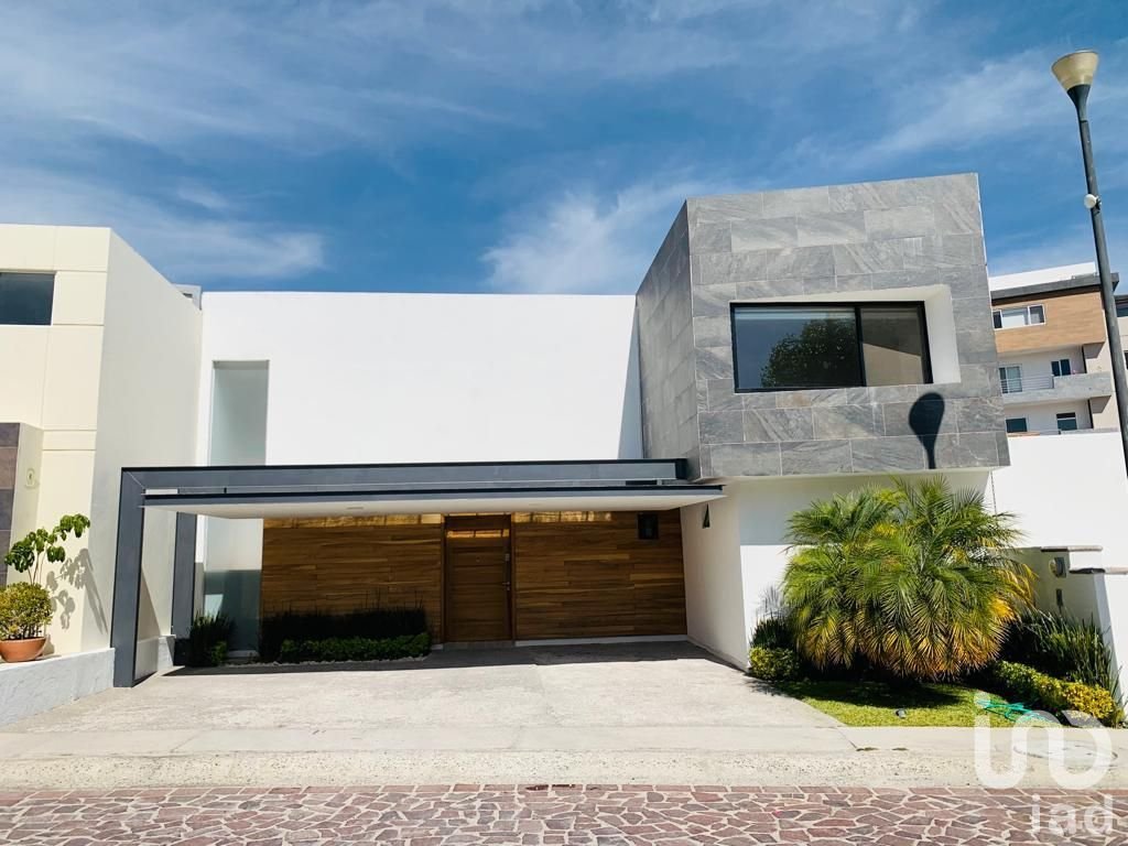 RESIDENCIA EN VENTA CUMBRES DE JURIQUILLA