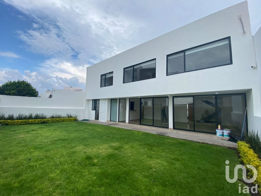 RESIDENCIA EN VENTA CUMBRES DE JURIQUILLA