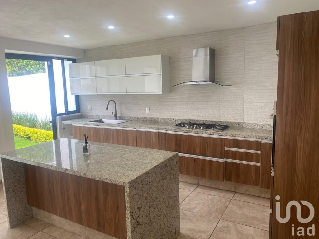 RESIDENCIA EN VENTA CUMBRES DE JURIQUILLA