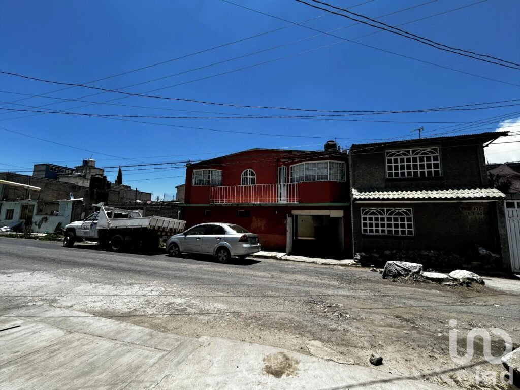 Casa en VENTA en Jardines de Chalco, Estado de México.