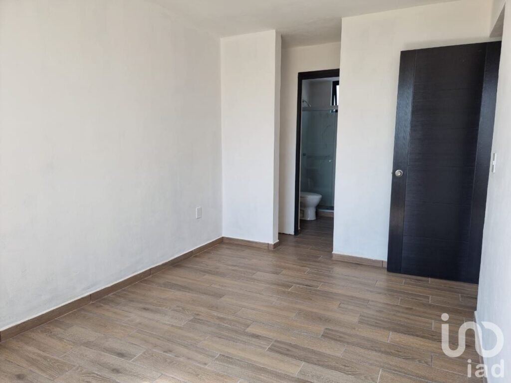 Venta de Casa con Alberca y Seguridad en Totolapan Morelos $1,750,000