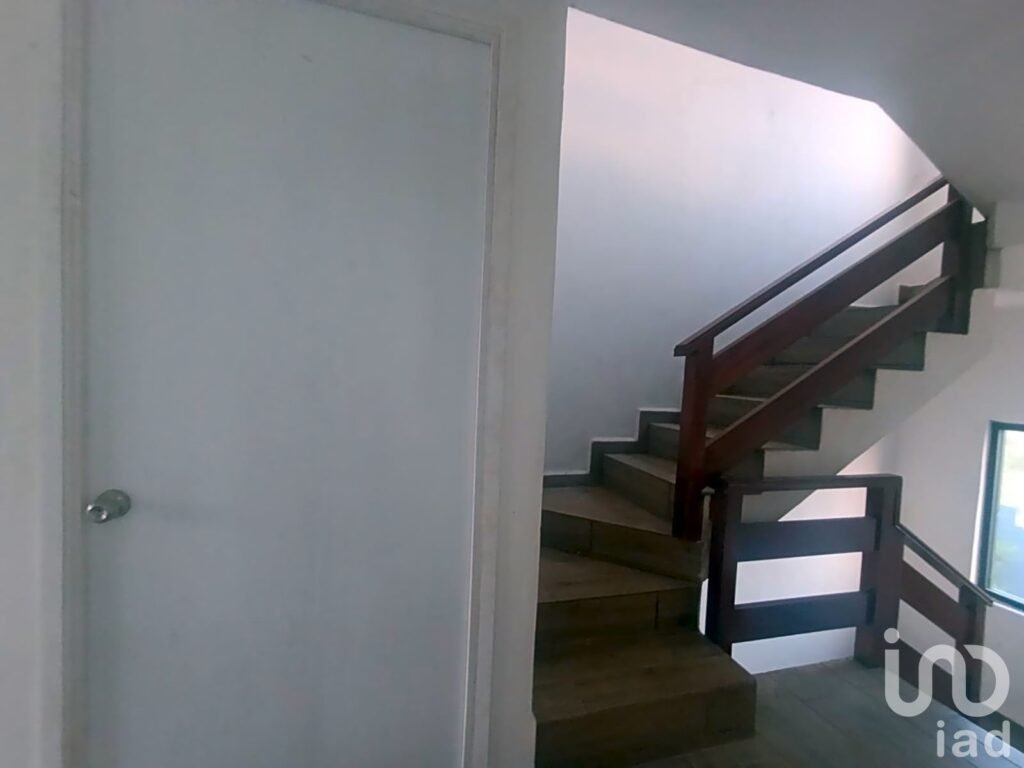 Venta de Casa con Alberca y Seguridad en Totolapan Morelos $1,750,000