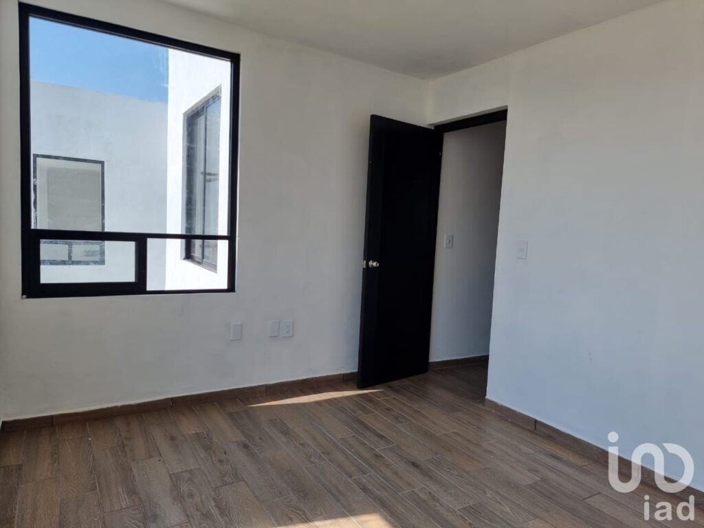 Venta de Casa con Alberca y Seguridad en Totolapan Morelos $1,750,000