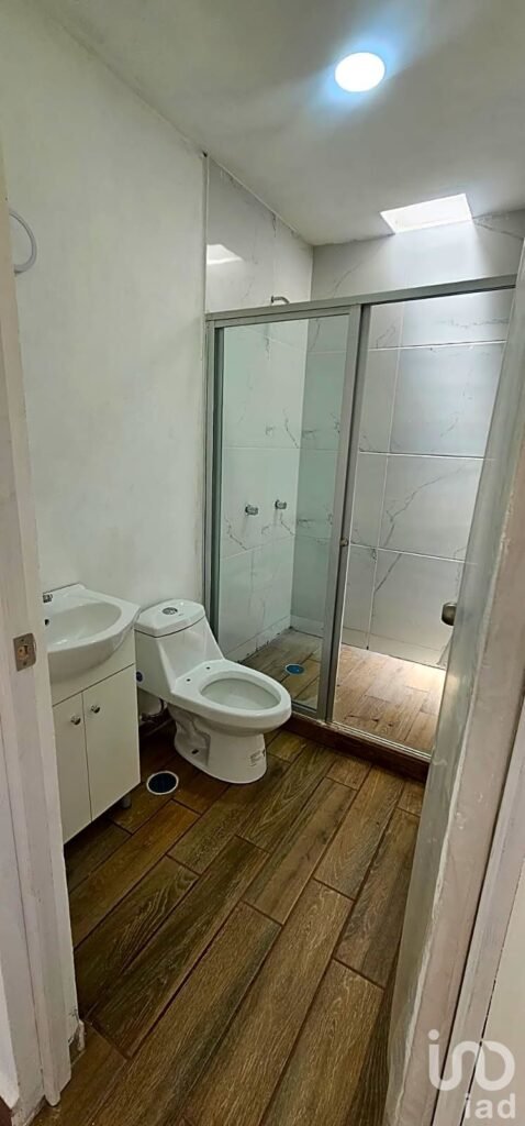 Venta de Casa con Alberca y Seguridad en Totolapan Morelos $1,750,000
