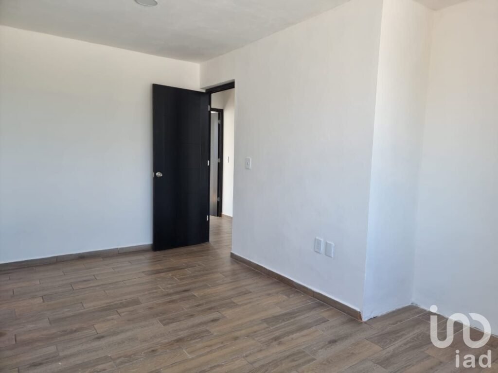 Venta de Casa con Alberca y Seguridad en Totolapan Morelos $1,750,000