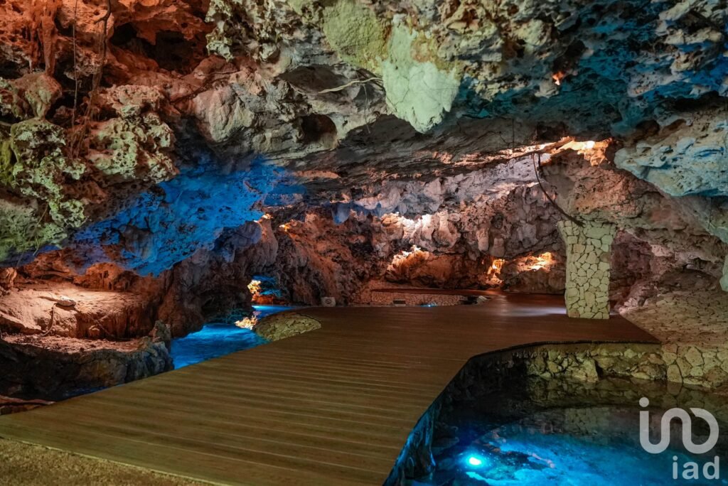 CASA EN RENTA EN AMARES RIVIERA MAYA FRENTE A LA PLAYA XPUHA , CENOTES PRIVADOS ,Y CON PANELES