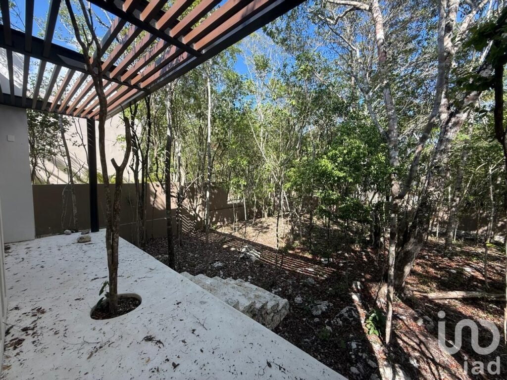 CASA EN RENTA EN AMARES RIVIERA MAYA FRENTE A LA PLAYA XPUHA , CENOTES PRIVADOS ,Y CON PANELES
