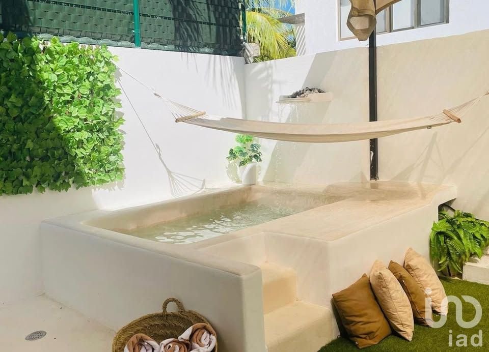 Casa amueblada con alberca en renta en Residencial El Cielo (pet friendly)