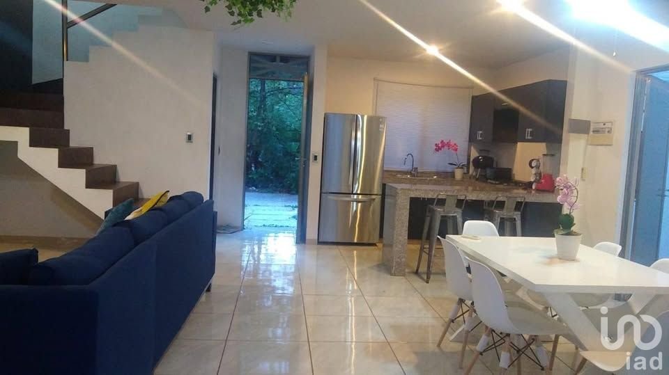 Casa amueblada con alberca en renta en Residencial El Cielo (pet friendly)