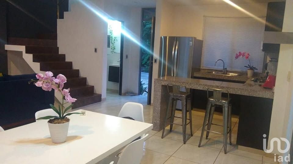 Casa amueblada con alberca en renta en Residencial El Cielo (pet friendly)