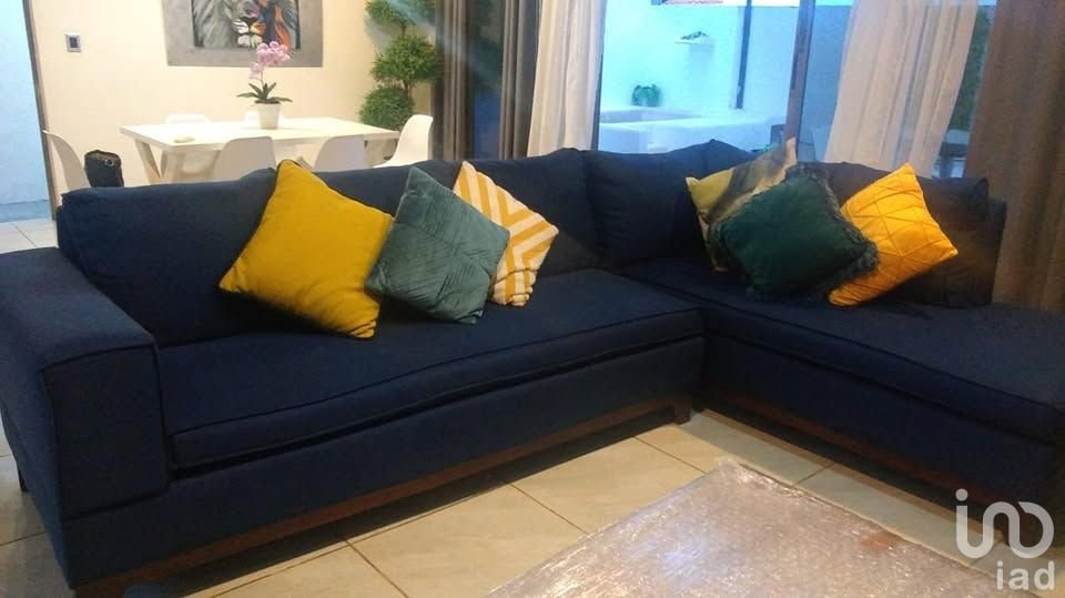 Casa amueblada con alberca en renta en Residencial El Cielo (pet friendly)