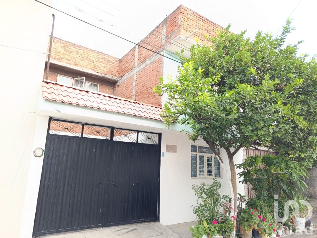 Casa en Venta en Jesús Romero Flores a 5min del Tec de Morelia