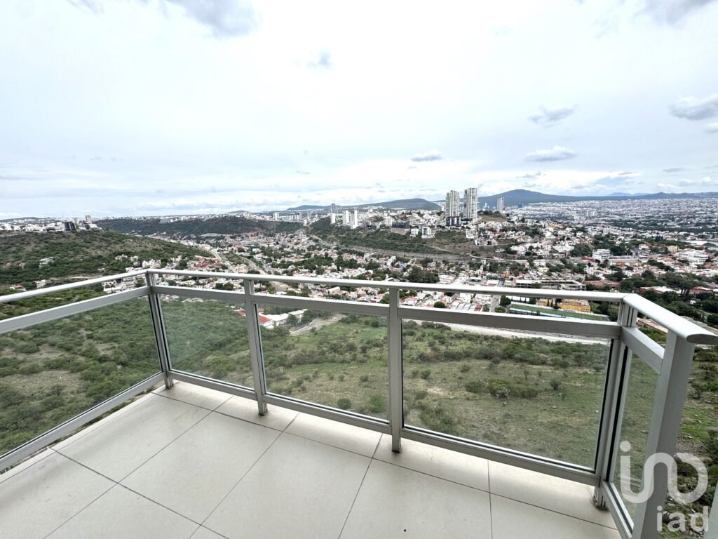 Departamento con vistas en renta Torre Teide Campanario Queretaro Queretaro