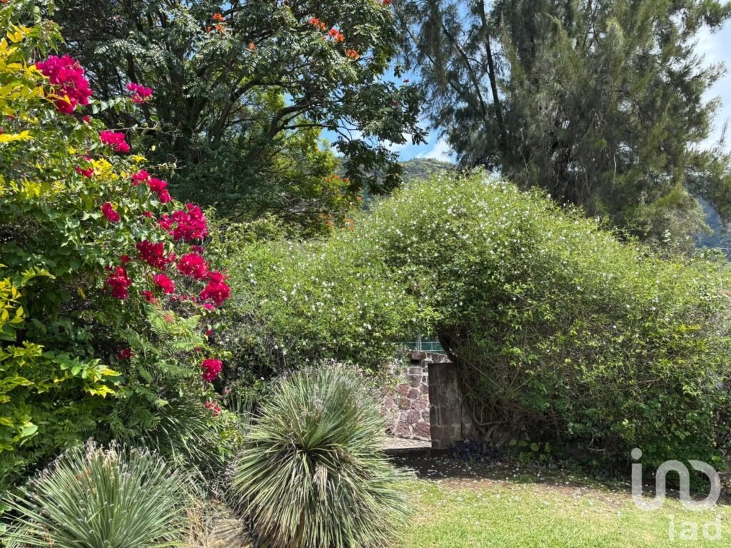 Se vende casa con canche de tenis en Malinalco