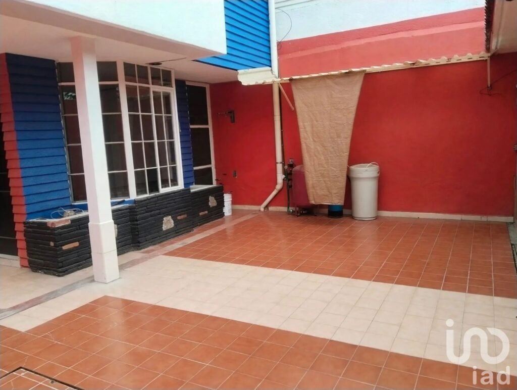 Casa en Venta cerca de La Calera | Lomas de San Alfonso | 289 m² de Construcción + Jardín