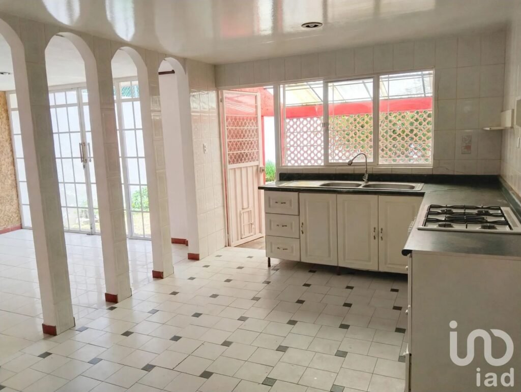 Casa en Venta cerca de La Calera | Lomas de San Alfonso | 289 m² de Construcción + Jardín