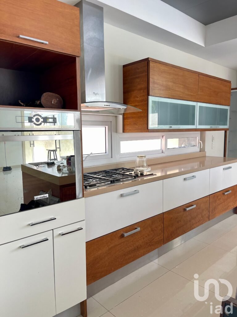 RENTA DE CASA EN RESIDENCIAL CUMBRES, CANCUN