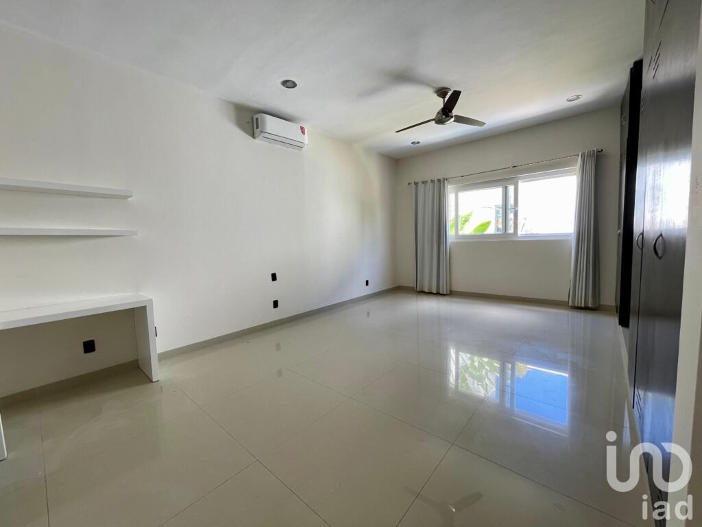 RENTA DE CASA EN RESIDENCIAL CUMBRES, CANCUN