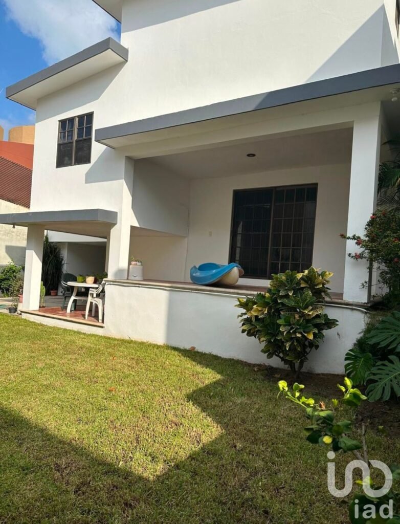 Casa en venta en Lomas de Rosales, Tampico, Tamps.