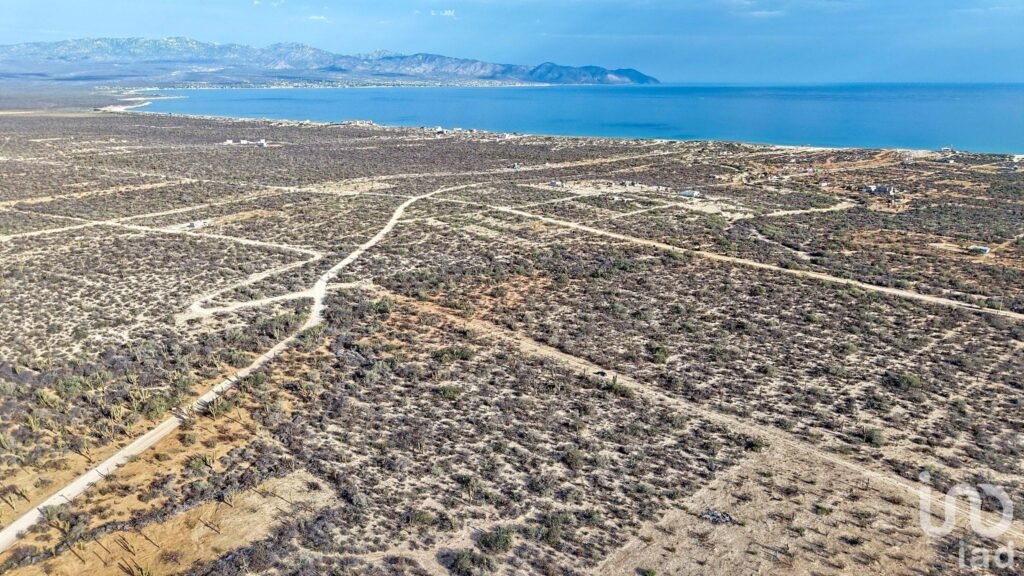 TERRENO CON VISTA AL MAR EN BAHIA TURQUESA 2700 M2