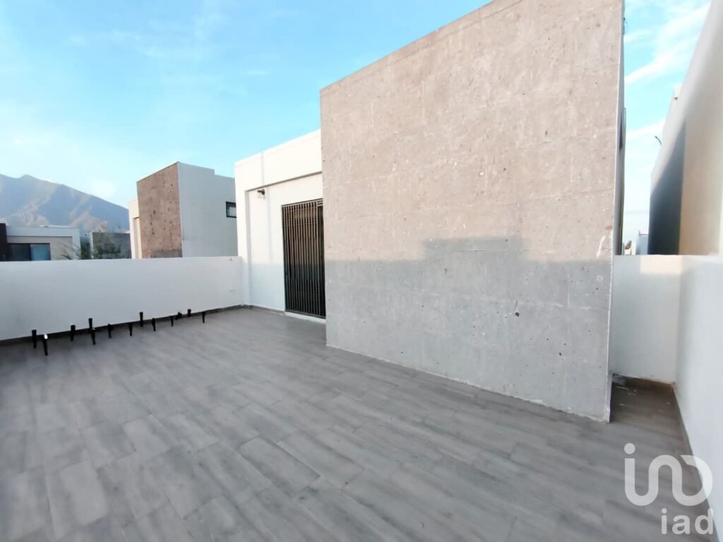 Casa Equipada en venta con paneles solares en Toscana Residencial