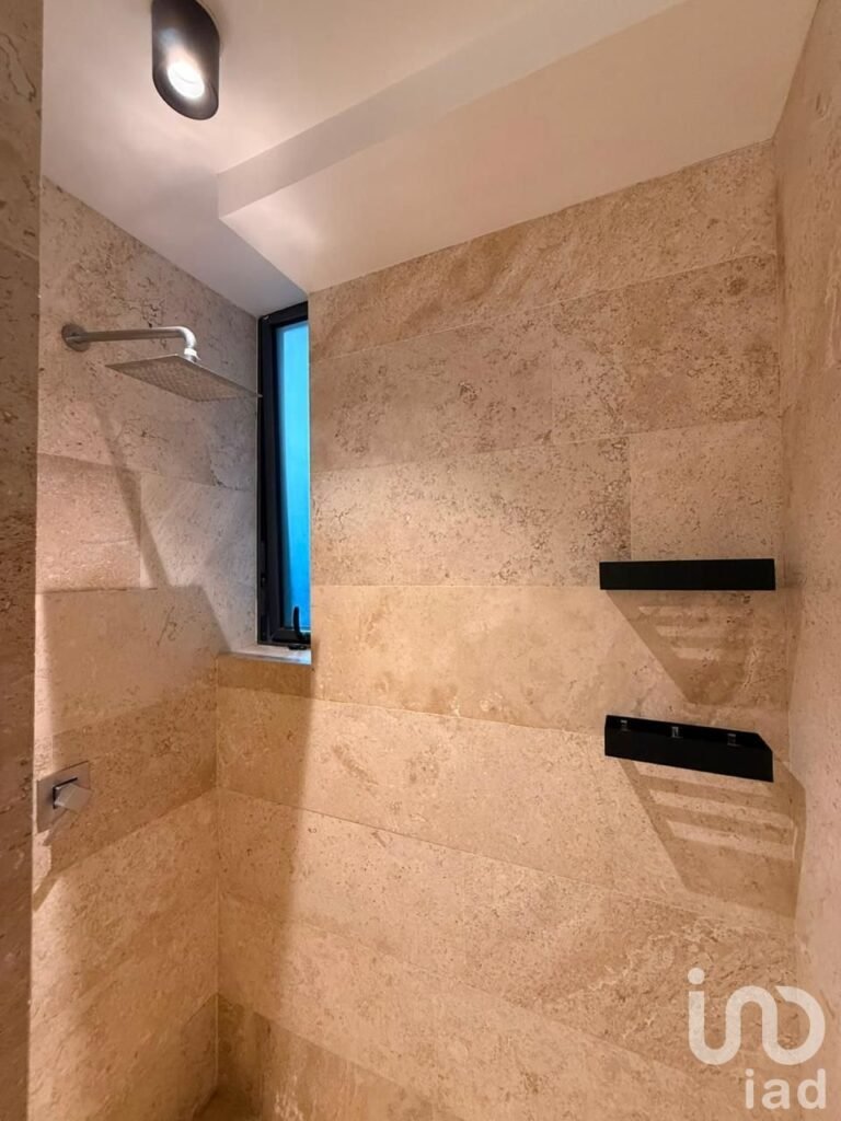 Departamento venta Condesa. Como nuevo. Terraza privada