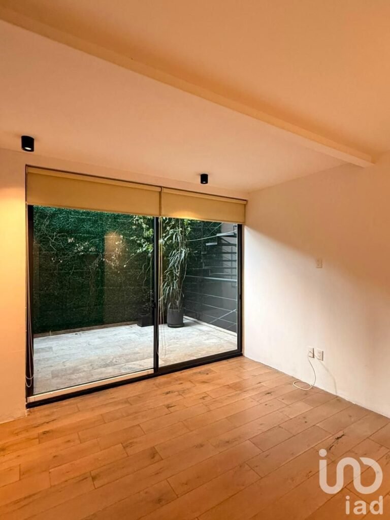 Departamento venta Condesa. Como nuevo. Terraza privada