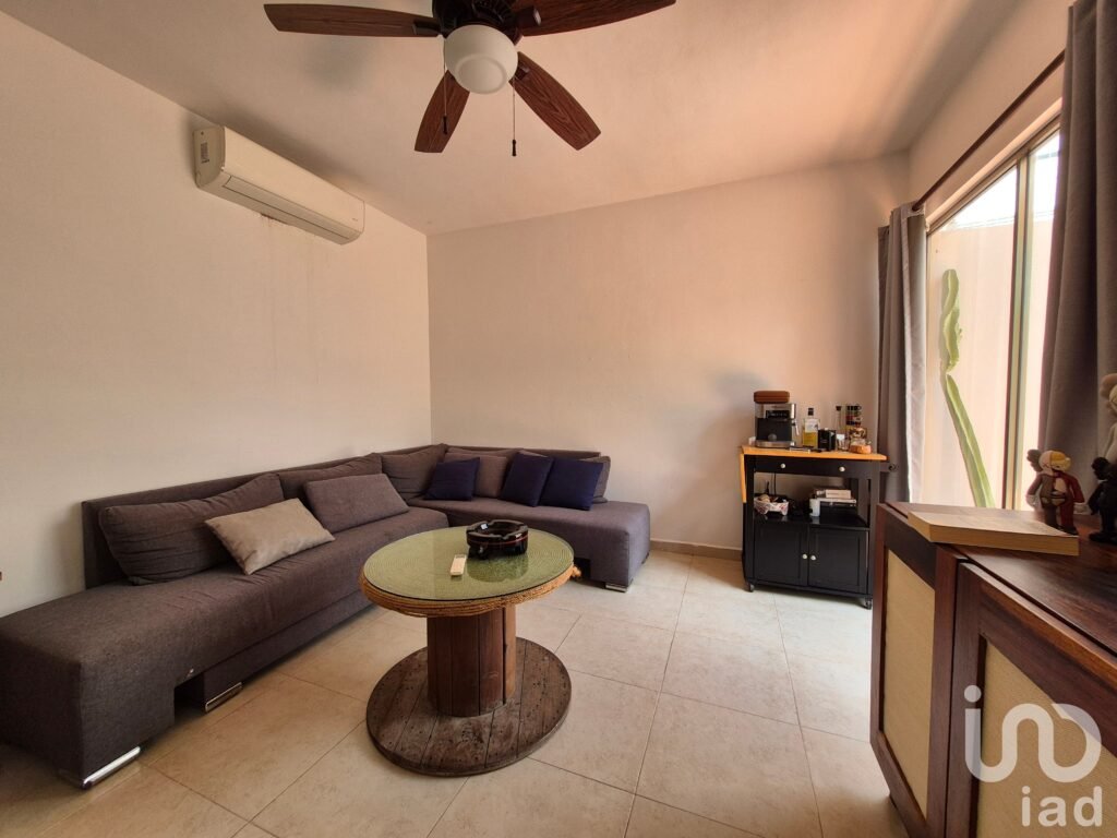 CASA EN VENTA ZONA SUR CANCUN JADE RESIDENCIAL