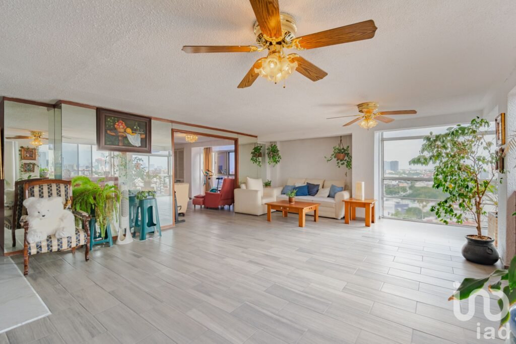 Departamento tipo PH en venta en Av. Colonia del Valle 732, Del Valle Centro, Benito Juárez, CDMX.