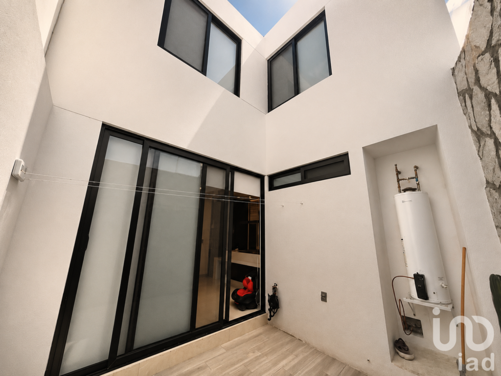 Venta de Casa Condominio Trento al Norte de la Ciudad a 1 minuto de Costco