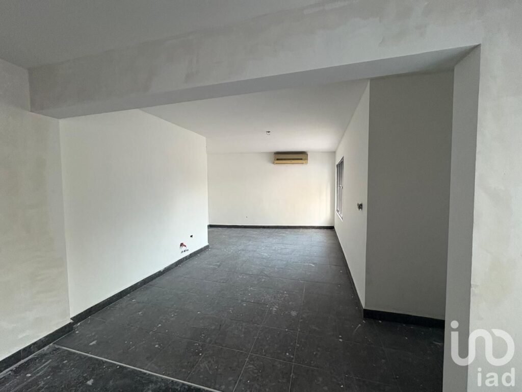 Casa Habitación en Venta, Col. Ciudad Satélite, Monterrey, Nuevo León.