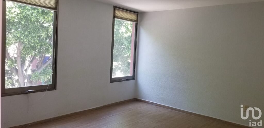 Casa producto mixto en venta con negocio funcionando en el centro de Azcapotzalco, frente al IMSS