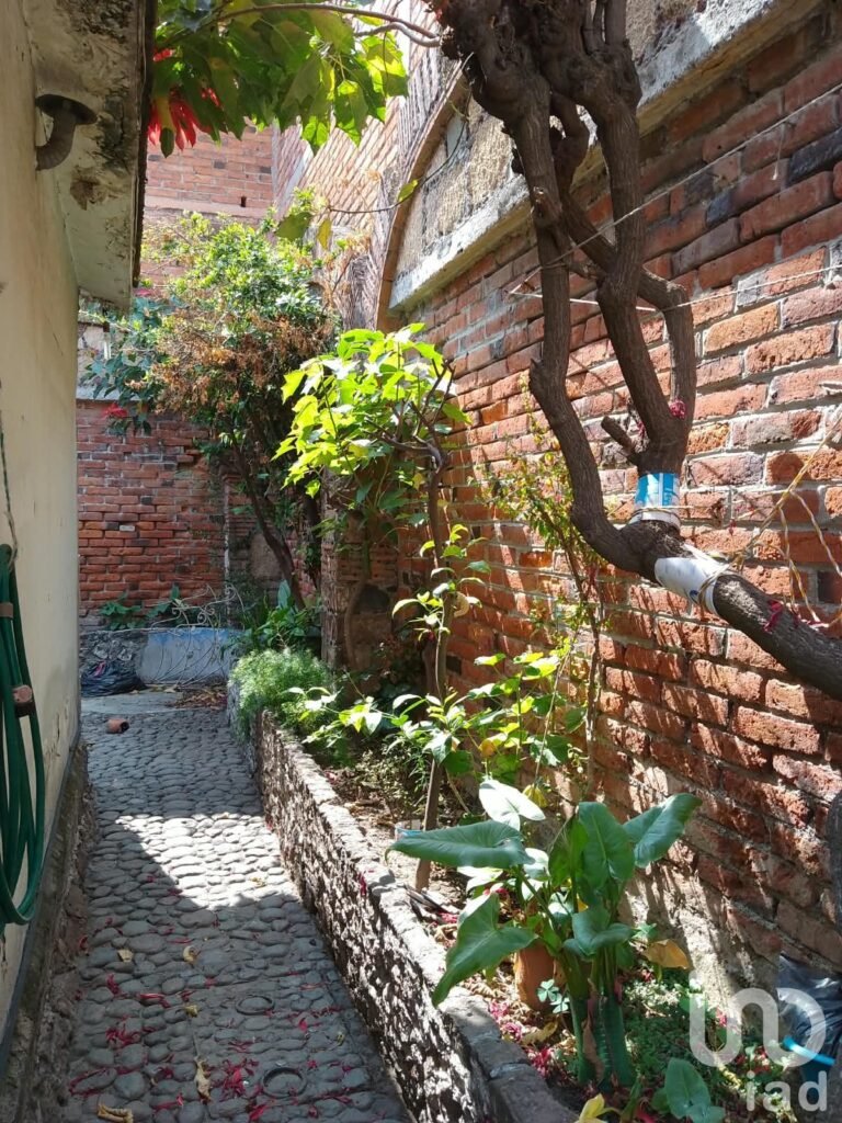 VENDO PRECIOSA CASA EN LINDAVISTA
