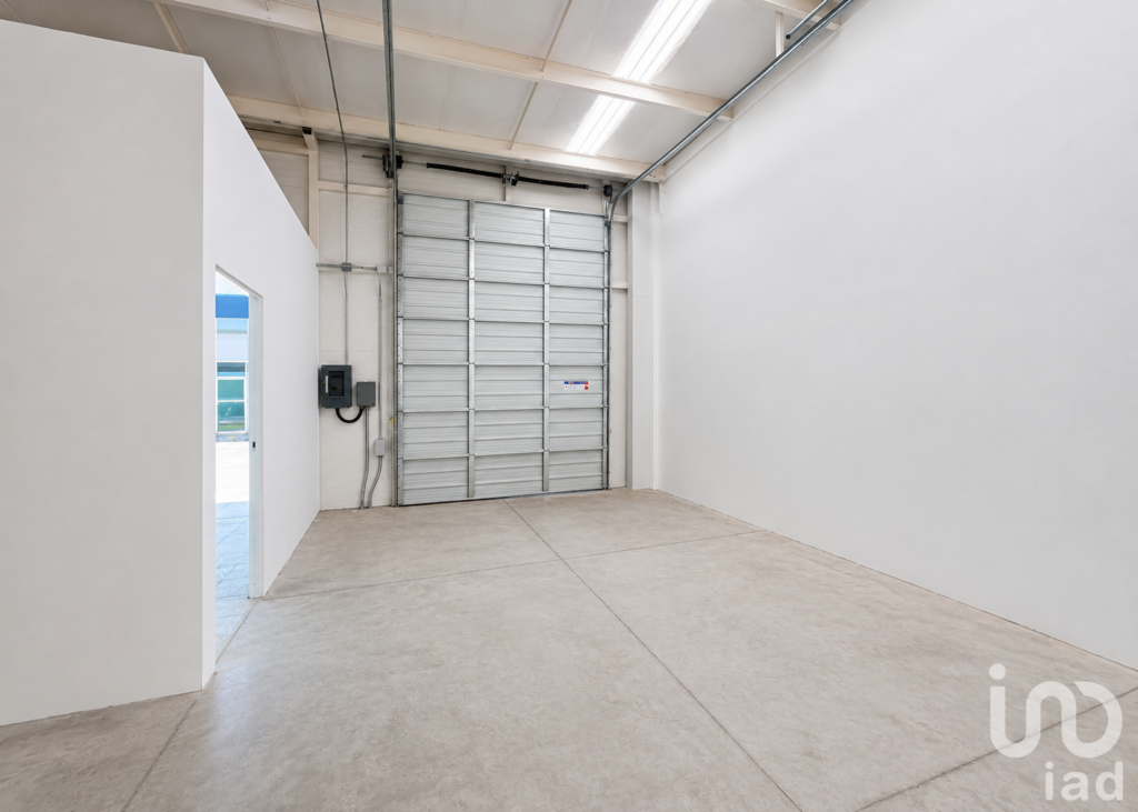 Bodega Comercial en RENTA, EUROPARK III, Libramiento Sur-Poniente QUERETARO