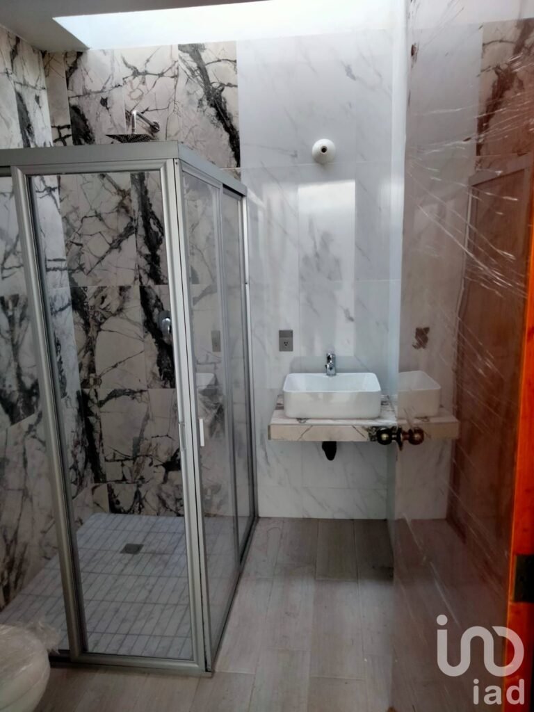 CASA EN VENTA EN LOMAS DE BANTHI, SAN JUAN DEL RIO, QRO.