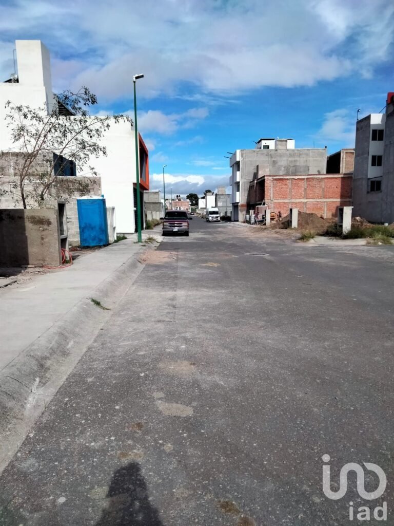 CASA EN VENTA EN LOMAS DE BANTHI, SAN JUAN DEL RIO, QRO.