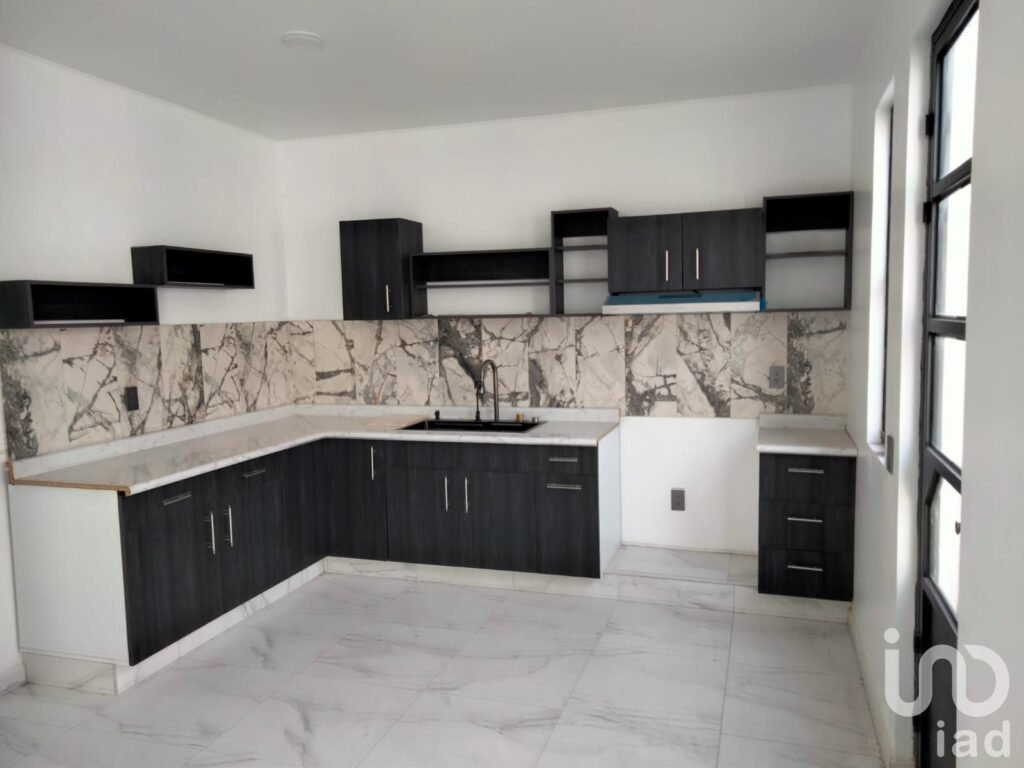 CASA EN VENTA EN LOMAS DE BANTHI, SAN JUAN DEL RIO, QRO.
