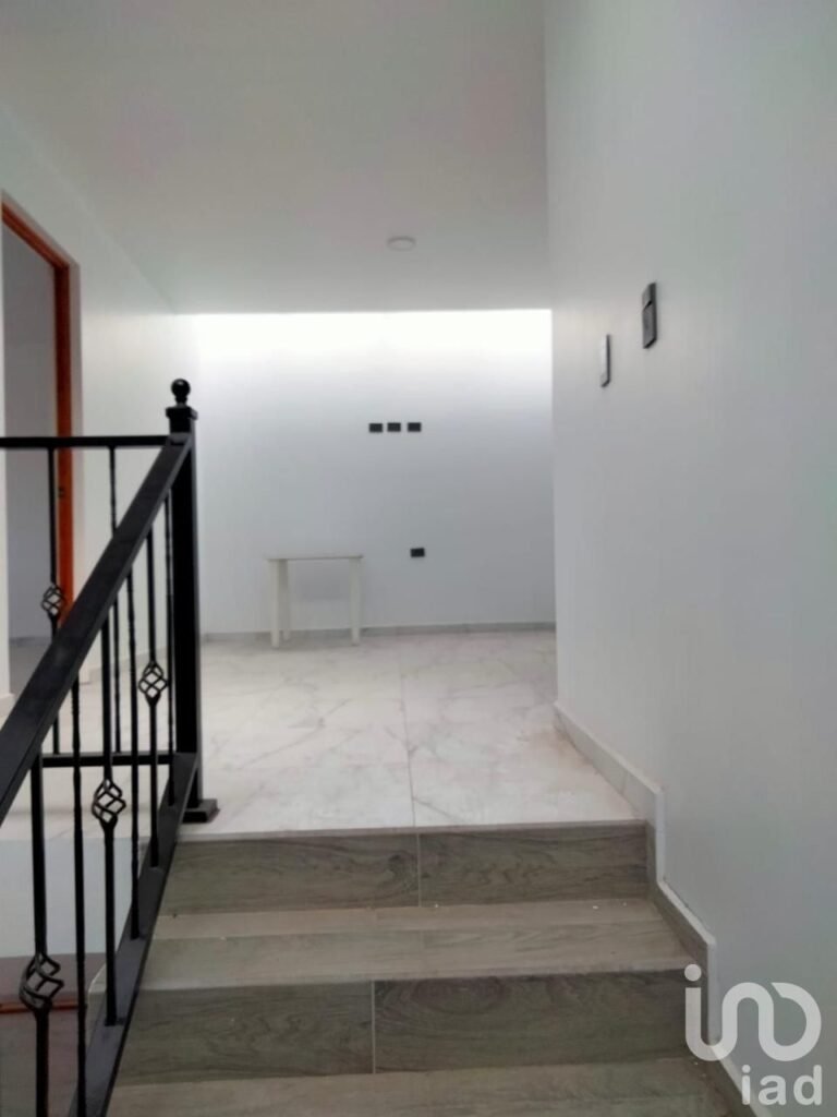 CASA EN VENTA EN LOMAS DE BANTHI, SAN JUAN DEL RIO, QRO.