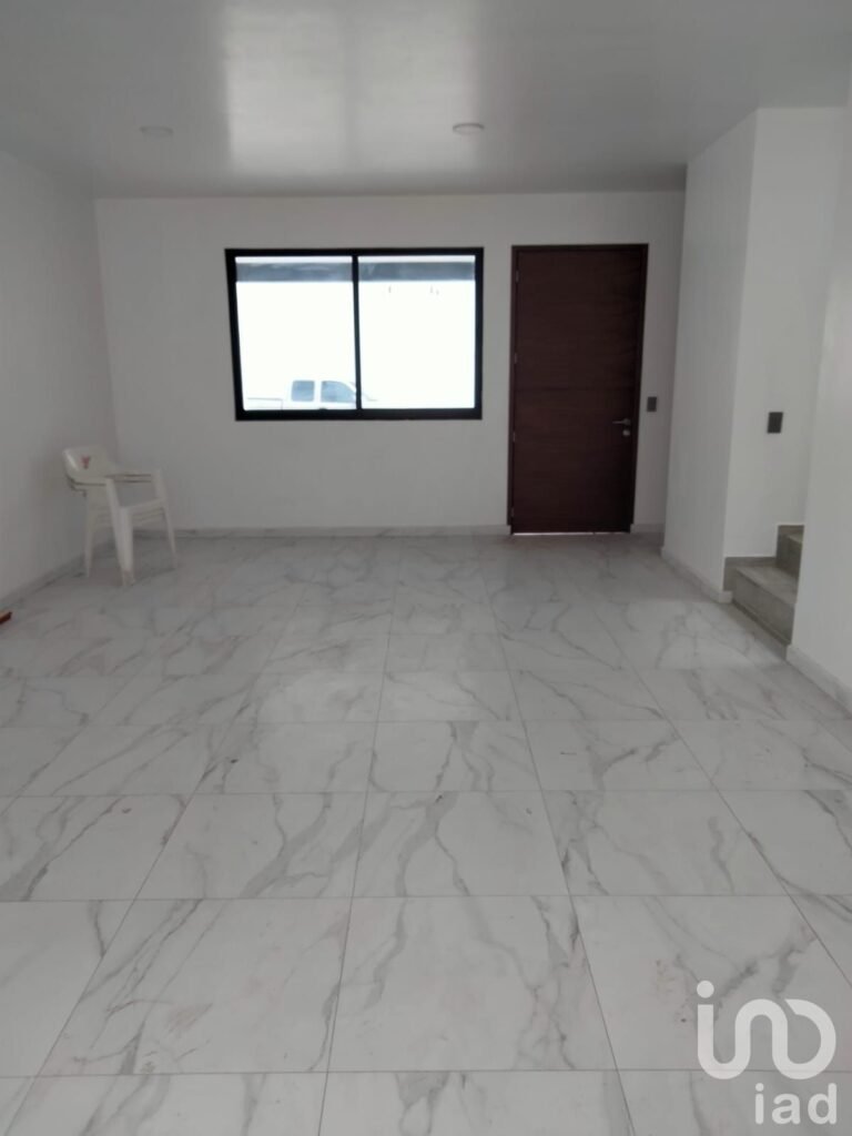 CASA EN VENTA EN LOMAS DE BANTHI, SAN JUAN DEL RIO, QRO.