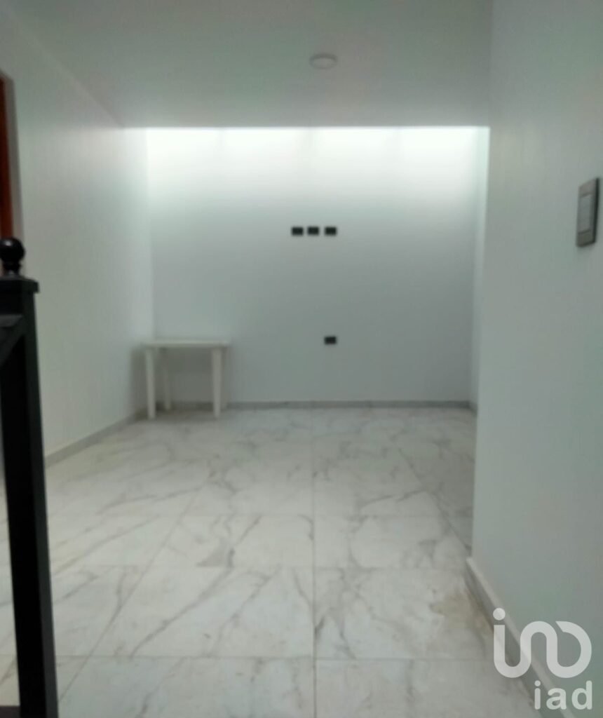 CASA EN VENTA EN LOMAS DE BANTHI, SAN JUAN DEL RIO, QRO.