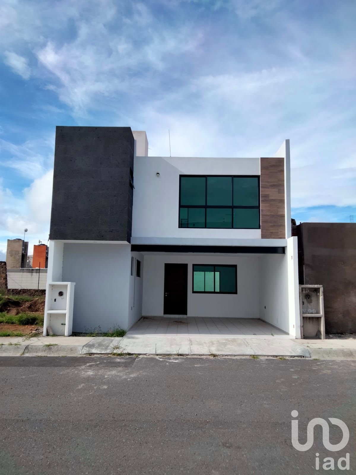 CASA EN VENTA EN LOMAS DE BANTHI, SAN JUAN DEL RIO, QRO.