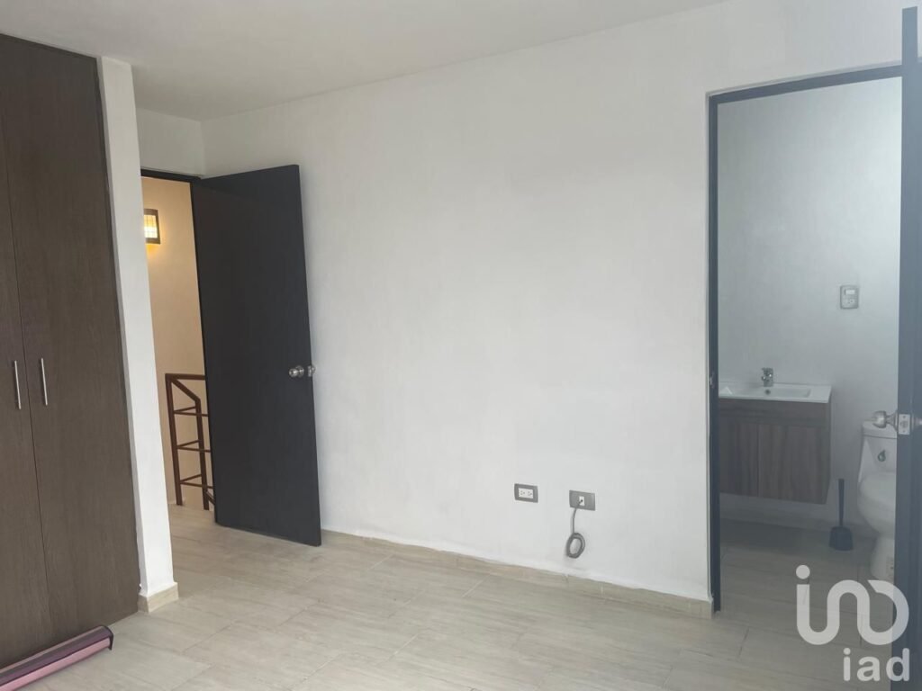 Se renta casa en Fracc. Cantabrico, Col. San Francisco Ocotlán, Coronango Puebla