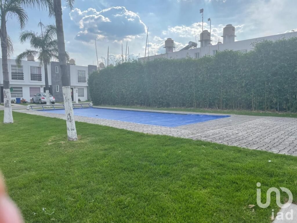 Se renta casa en Fracc. Cantabrico, Col. San Francisco Ocotlán, Coronango Puebla