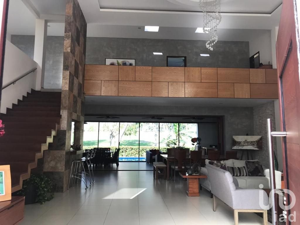 Casa en venta en Club de Golf Villa Rica, Veracruz, 5 recámaras, alberca y vista al campo de golf
