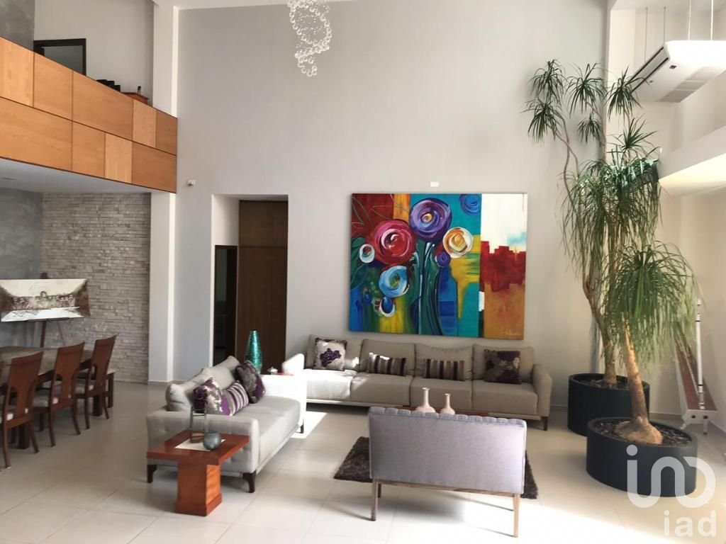 Casa en venta en Club de Golf Villa Rica, Veracruz, 5 recámaras, alberca y vista al campo de golf
