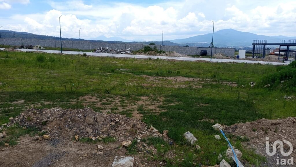 Terreno en Venta por la Amalia Solórzano Morelia, Mich