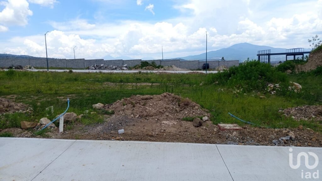 Terreno en Venta por la Amalia Solórzano Morelia, Mich