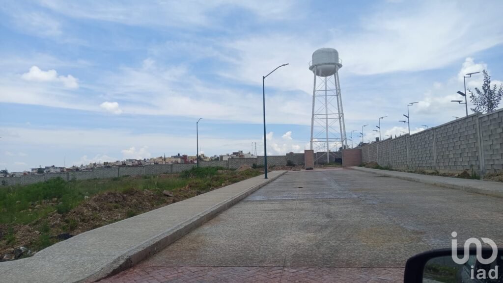 Terreno en Venta por la Amalia Solórzano Morelia, Mich