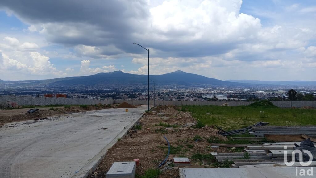 Terreno en Venta por la Amalia Solórzano Morelia, Mich